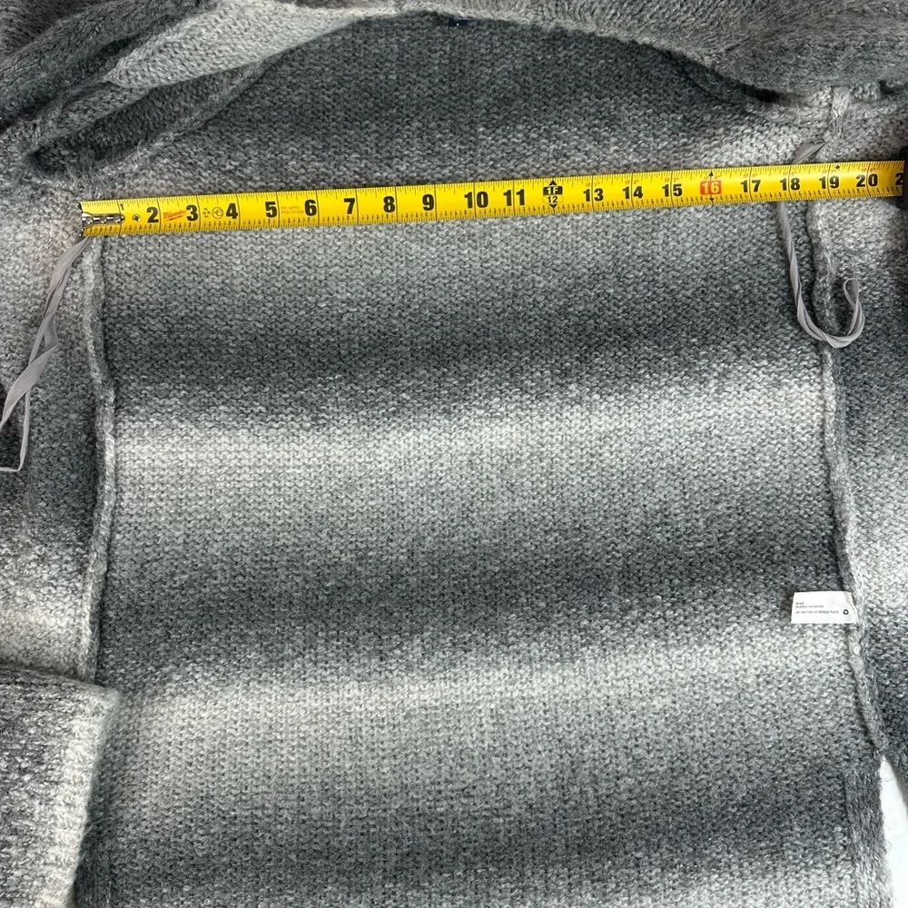 GAP cardigan open front long sleeve gray graduated colored sweater Small S
